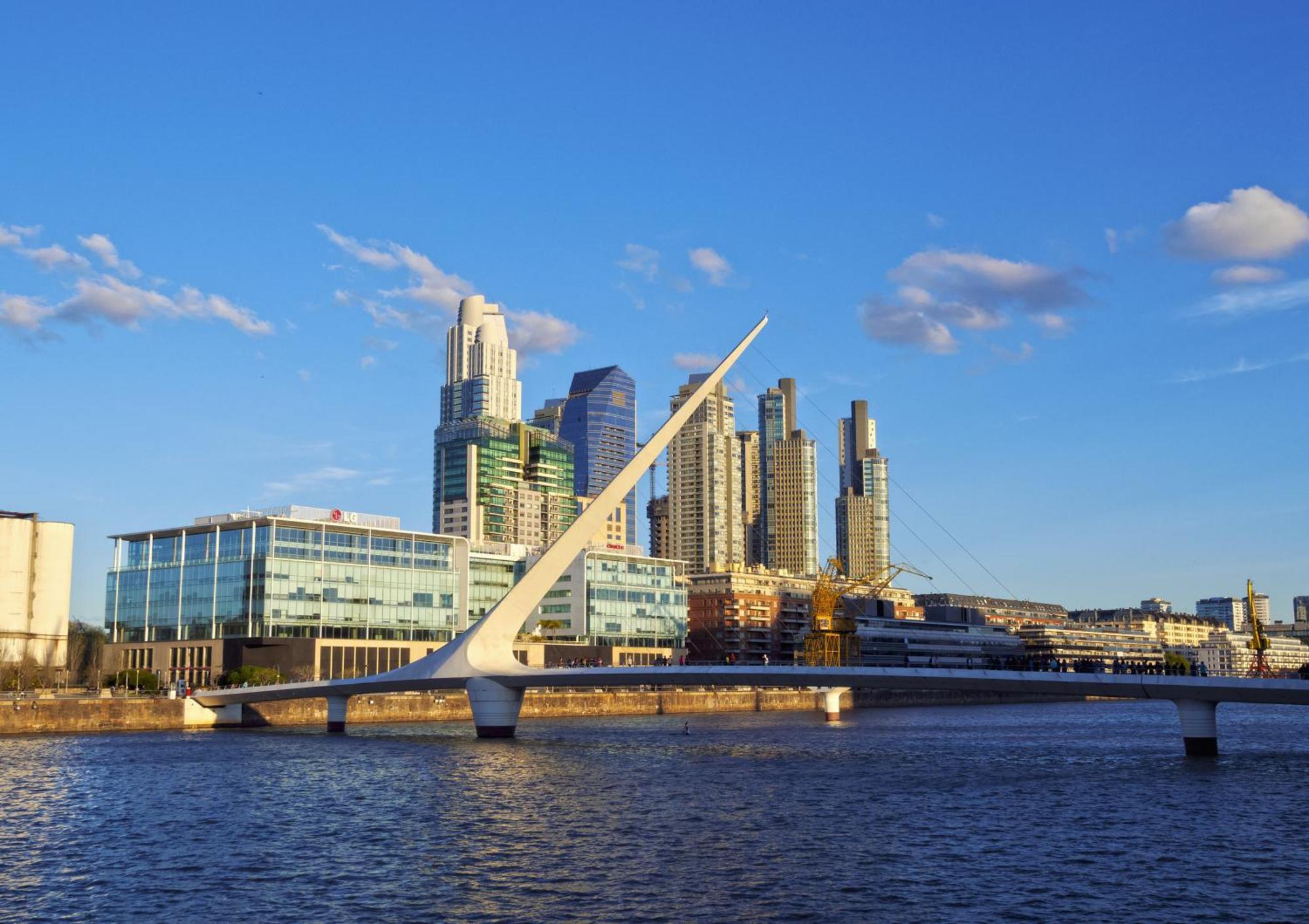 Family Apartment With Puente De La Mujer View In Puerto Madero Buenos Aires Buitenkant foto